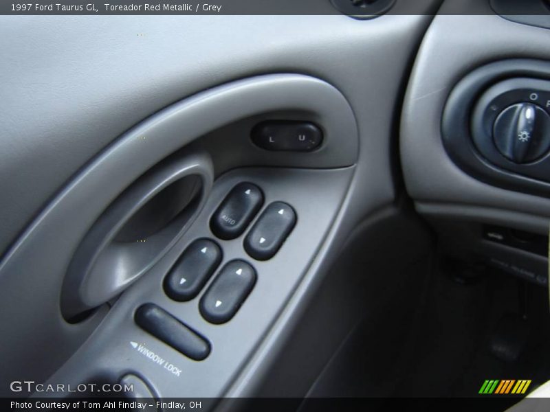 Toreador Red Metallic / Grey 1997 Ford Taurus GL