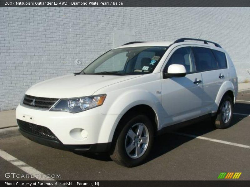 Diamond White Pearl / Beige 2007 Mitsubishi Outlander LS 4WD