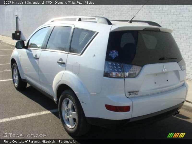 Diamond White Pearl / Beige 2007 Mitsubishi Outlander LS 4WD