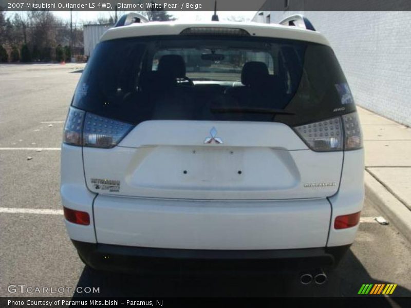 Diamond White Pearl / Beige 2007 Mitsubishi Outlander LS 4WD