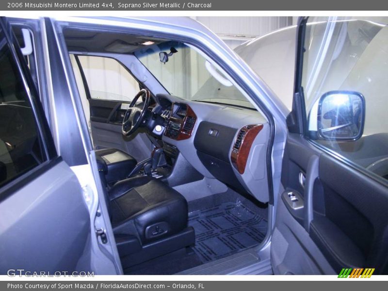 Soprano Silver Metallic / Charcoal 2006 Mitsubishi Montero Limited 4x4