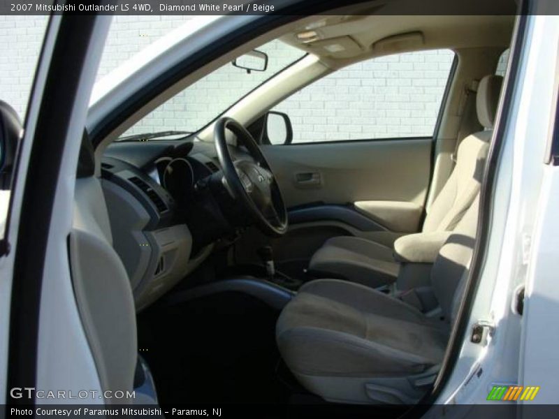 Diamond White Pearl / Beige 2007 Mitsubishi Outlander LS 4WD