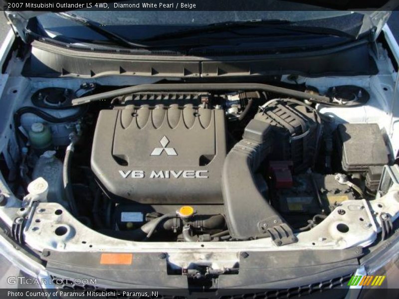 Diamond White Pearl / Beige 2007 Mitsubishi Outlander LS 4WD