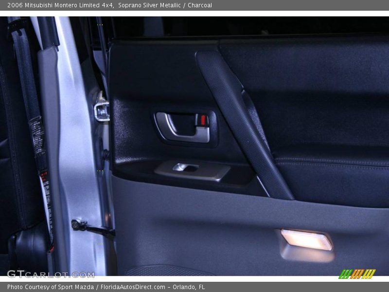 Soprano Silver Metallic / Charcoal 2006 Mitsubishi Montero Limited 4x4