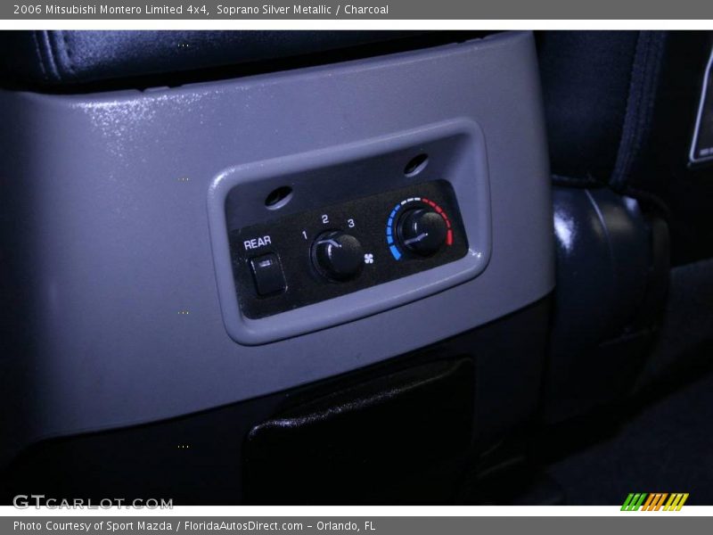 Soprano Silver Metallic / Charcoal 2006 Mitsubishi Montero Limited 4x4