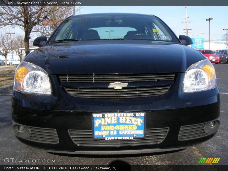 Black / Gray 2005 Chevrolet Cobalt LS Sedan