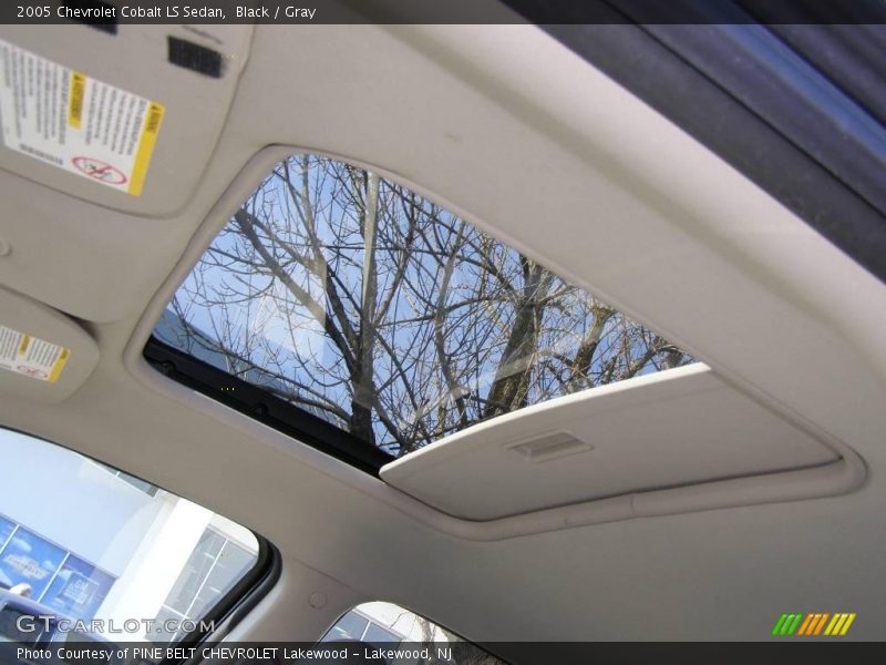 Black / Gray 2005 Chevrolet Cobalt LS Sedan