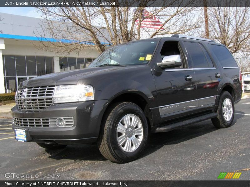 Alloy Metallic / Charcoal 2007 Lincoln Navigator Luxury 4x4