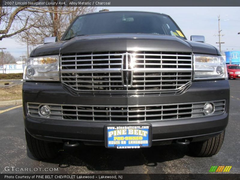 Alloy Metallic / Charcoal 2007 Lincoln Navigator Luxury 4x4