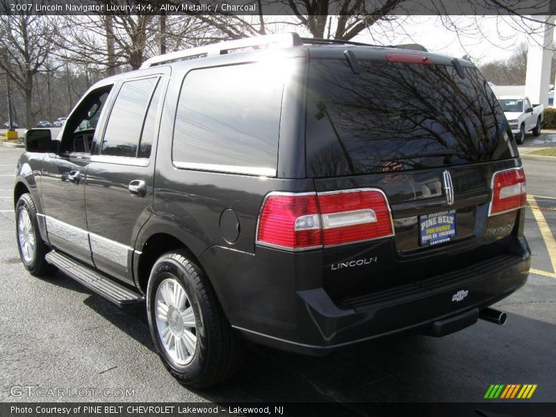 Alloy Metallic / Charcoal 2007 Lincoln Navigator Luxury 4x4