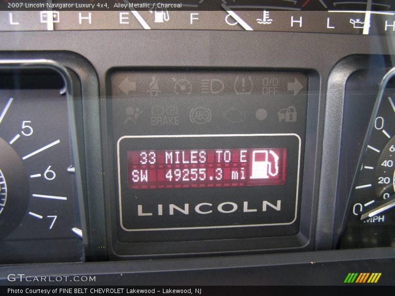 Alloy Metallic / Charcoal 2007 Lincoln Navigator Luxury 4x4