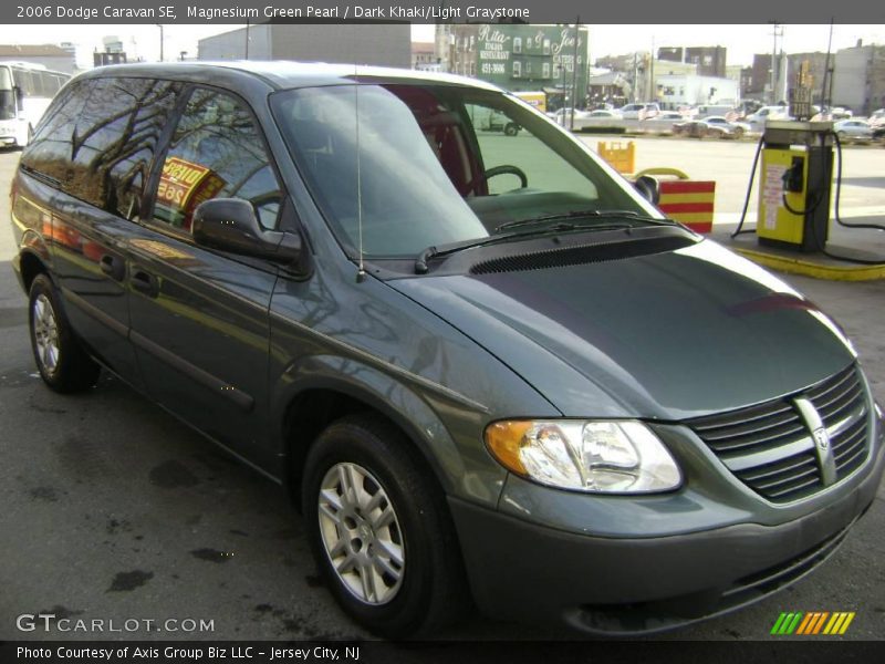 Magnesium Green Pearl / Dark Khaki/Light Graystone 2006 Dodge Caravan SE
