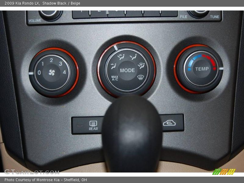 Shadow Black / Beige 2009 Kia Rondo LX