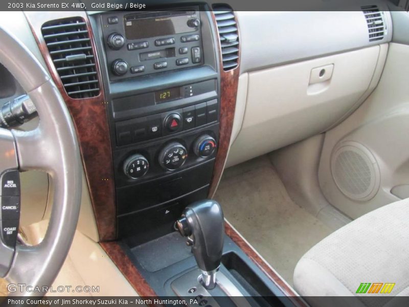 Gold Beige / Beige 2003 Kia Sorento EX 4WD