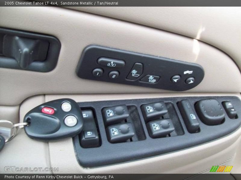 Sandstone Metallic / Tan/Neutral 2005 Chevrolet Tahoe LT 4x4