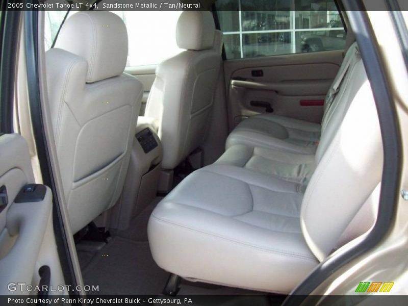 Sandstone Metallic / Tan/Neutral 2005 Chevrolet Tahoe LT 4x4