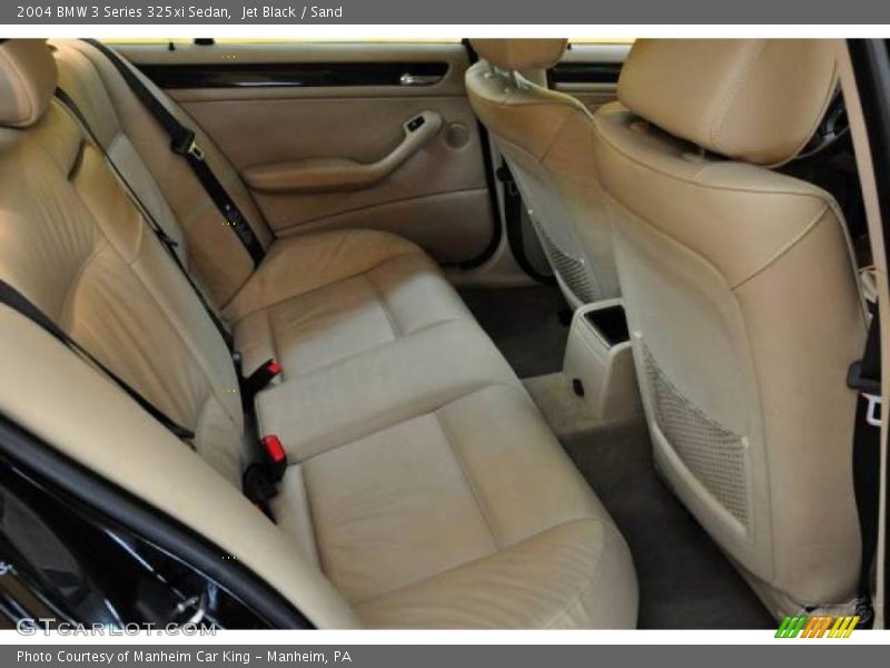 Jet Black / Sand 2004 BMW 3 Series 325xi Sedan