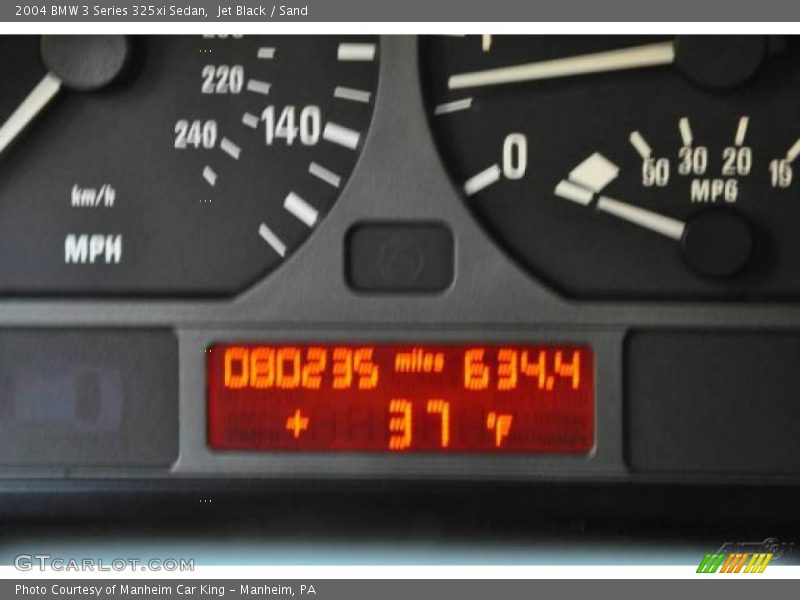 Jet Black / Sand 2004 BMW 3 Series 325xi Sedan