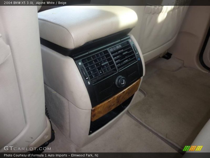 Alpine White / Beige 2004 BMW X5 3.0i