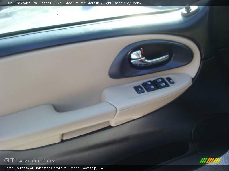 Medium Red Metallic / Light Cashmere/Ebony 2005 Chevrolet TrailBlazer LT 4x4
