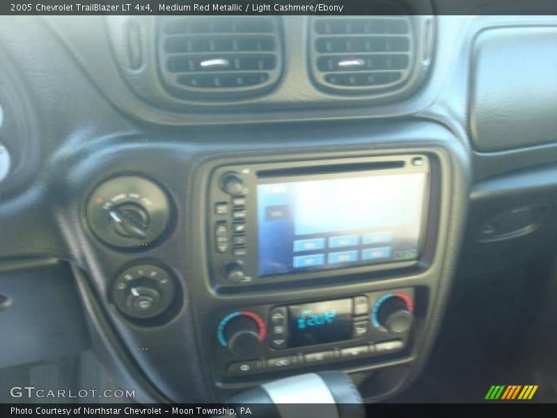 Medium Red Metallic / Light Cashmere/Ebony 2005 Chevrolet TrailBlazer LT 4x4