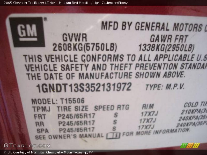 Medium Red Metallic / Light Cashmere/Ebony 2005 Chevrolet TrailBlazer LT 4x4