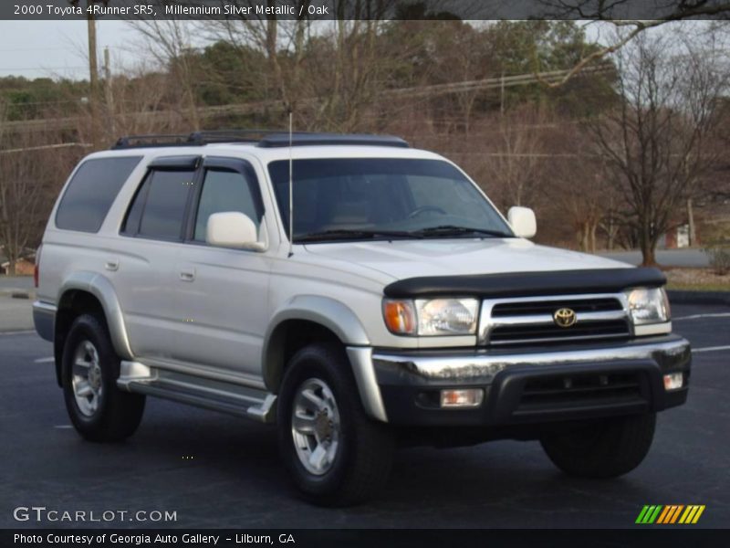 Millennium Silver Metallic / Oak 2000 Toyota 4Runner SR5