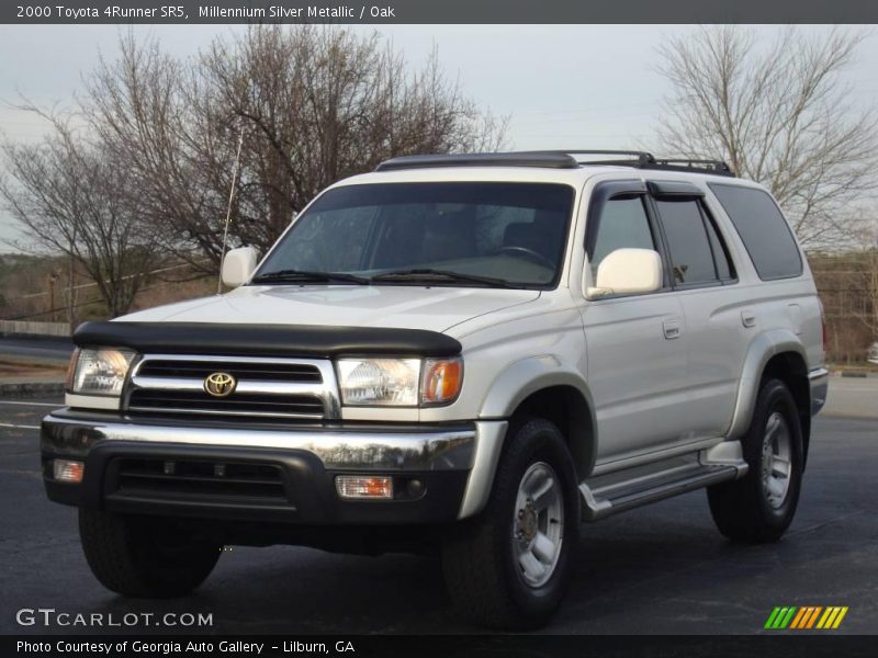 Millennium Silver Metallic / Oak 2000 Toyota 4Runner SR5
