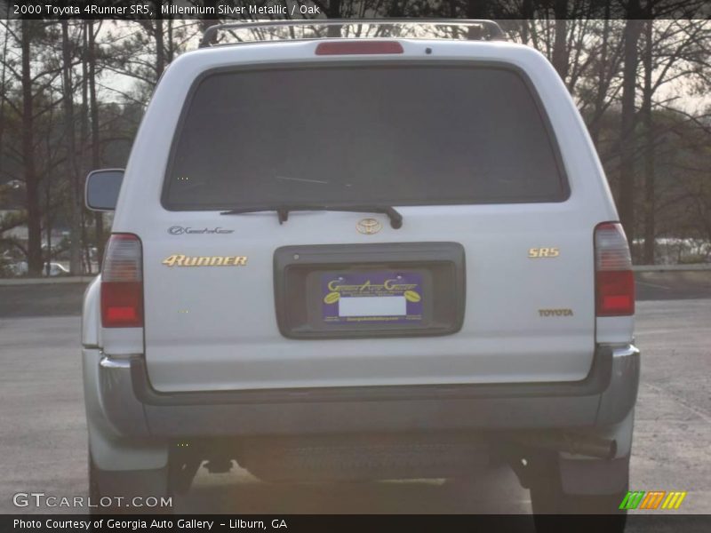 Millennium Silver Metallic / Oak 2000 Toyota 4Runner SR5