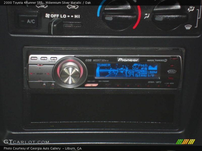 Millennium Silver Metallic / Oak 2000 Toyota 4Runner SR5