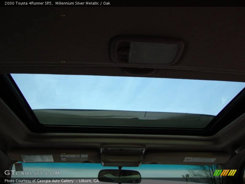 Millennium Silver Metallic / Oak 2000 Toyota 4Runner SR5