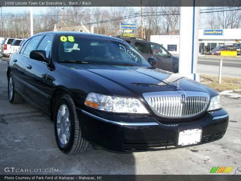 Black / Black 2008 Lincoln Town Car Executive L