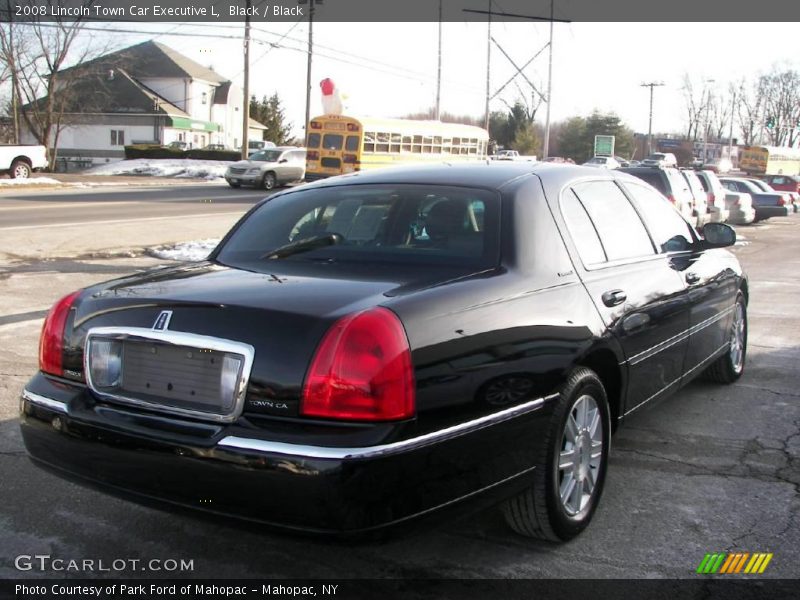 Black / Black 2008 Lincoln Town Car Executive L