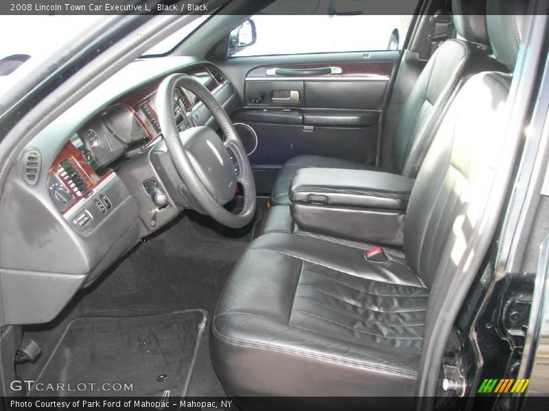 Black / Black 2008 Lincoln Town Car Executive L