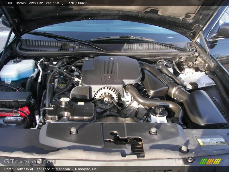 Black / Black 2008 Lincoln Town Car Executive L
