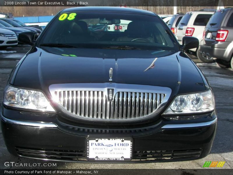 Black / Black 2008 Lincoln Town Car Executive L