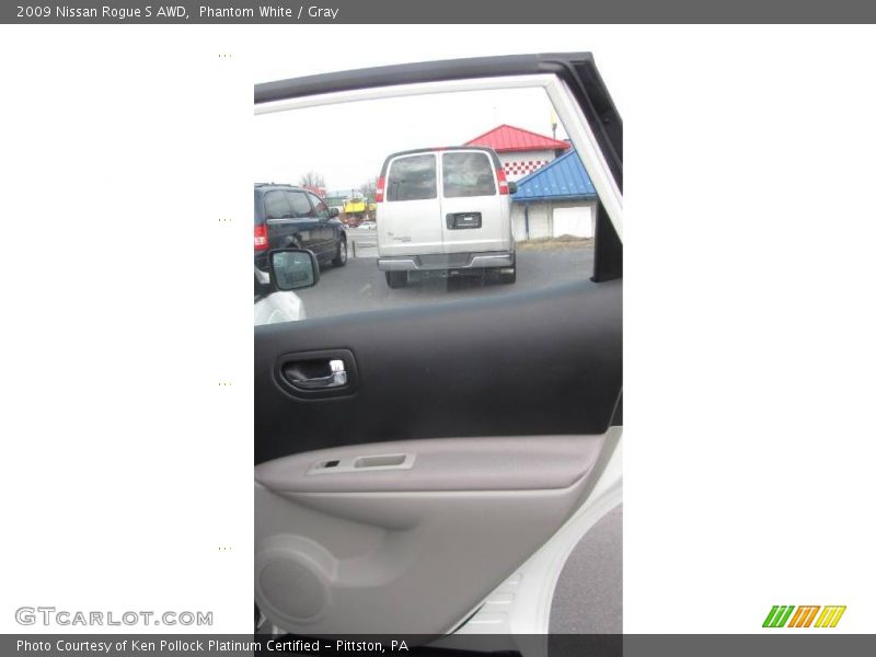 Phantom White / Gray 2009 Nissan Rogue S AWD