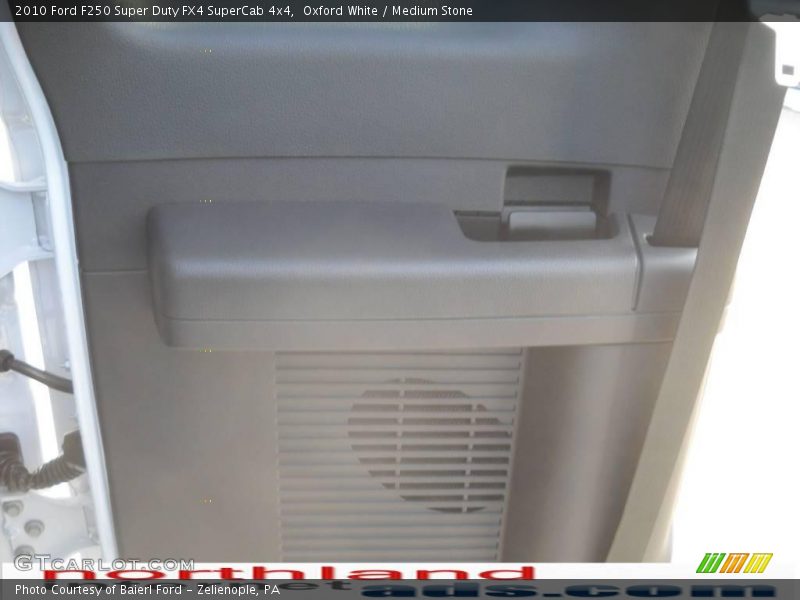 Oxford White / Medium Stone 2010 Ford F250 Super Duty FX4 SuperCab 4x4