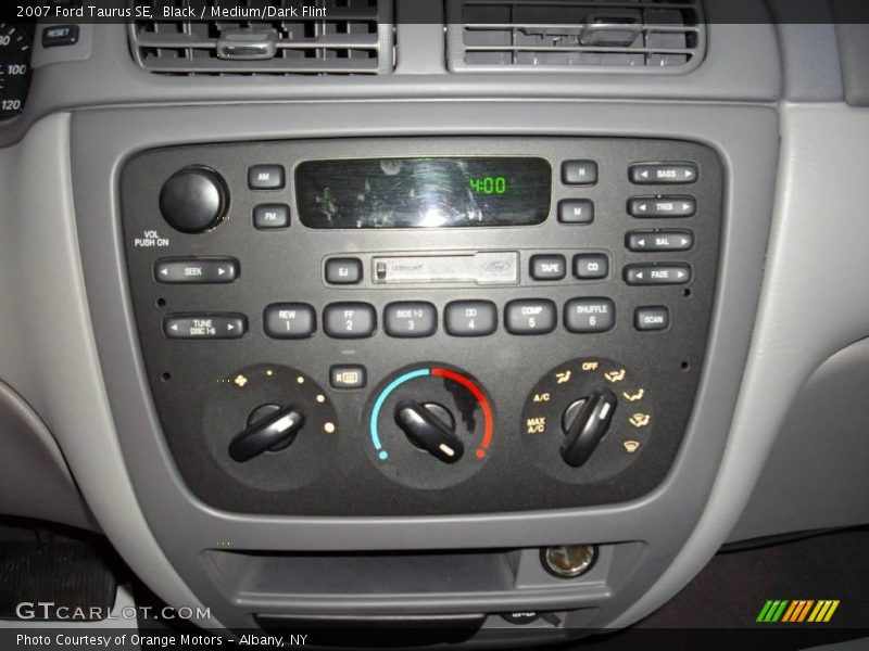 Black / Medium/Dark Flint 2007 Ford Taurus SE