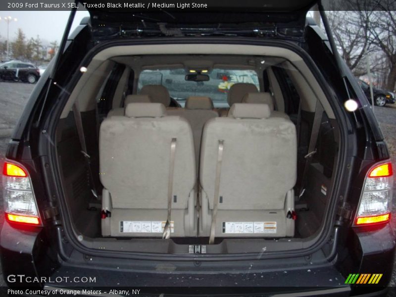 Tuxedo Black Metallic / Medium Light Stone 2009 Ford Taurus X SEL