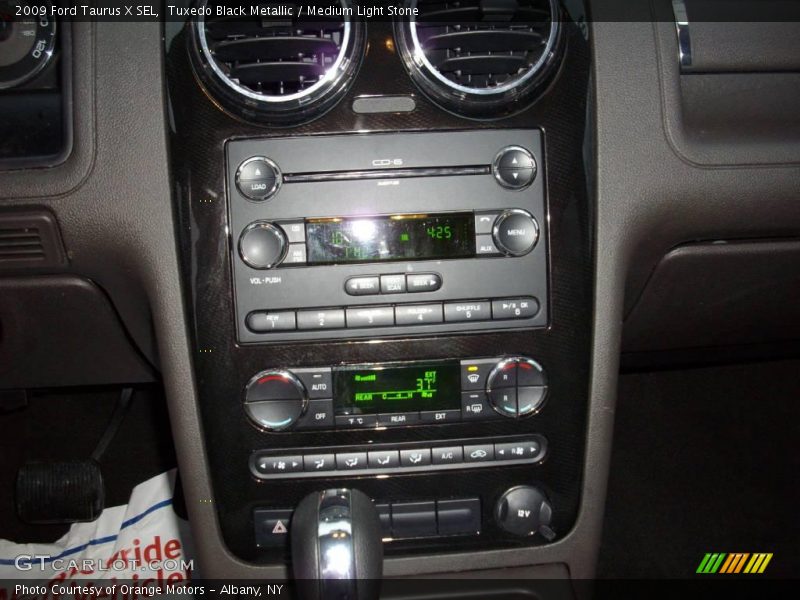 Tuxedo Black Metallic / Medium Light Stone 2009 Ford Taurus X SEL