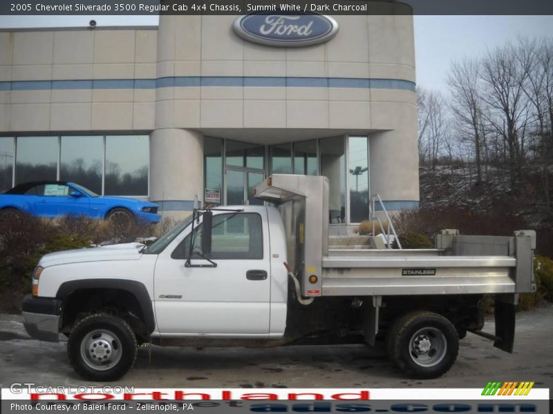 Summit White / Dark Charcoal 2005 Chevrolet Silverado 3500 Regular Cab 4x4 Chassis