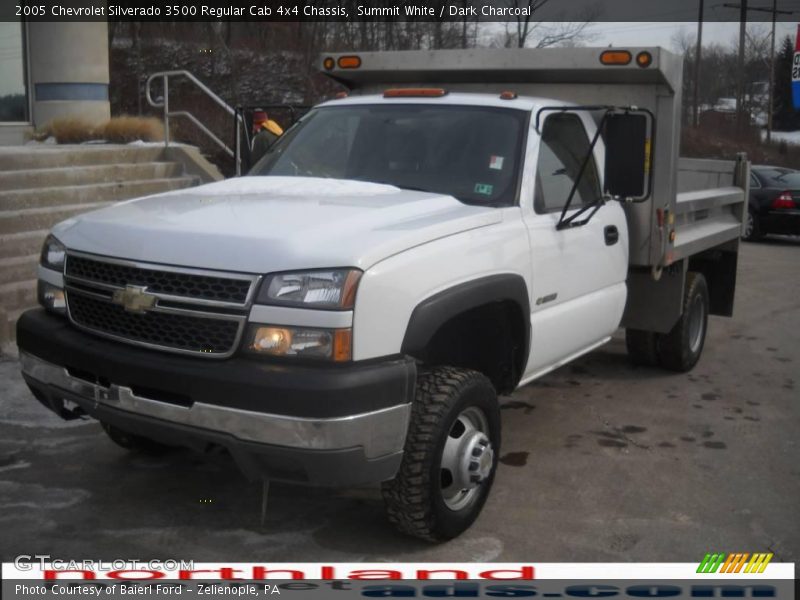 Summit White / Dark Charcoal 2005 Chevrolet Silverado 3500 Regular Cab 4x4 Chassis