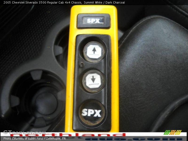 Summit White / Dark Charcoal 2005 Chevrolet Silverado 3500 Regular Cab 4x4 Chassis