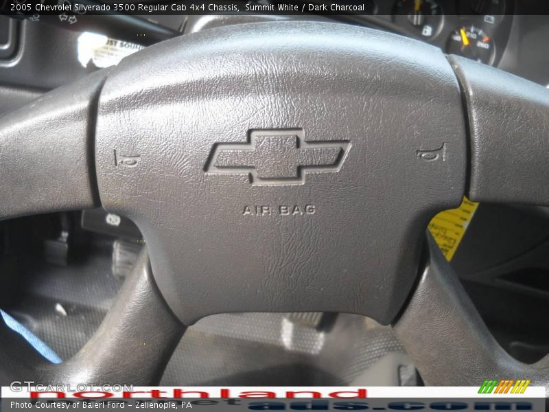 Summit White / Dark Charcoal 2005 Chevrolet Silverado 3500 Regular Cab 4x4 Chassis