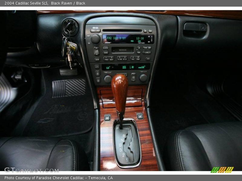 Black Raven / Black 2004 Cadillac Seville SLS