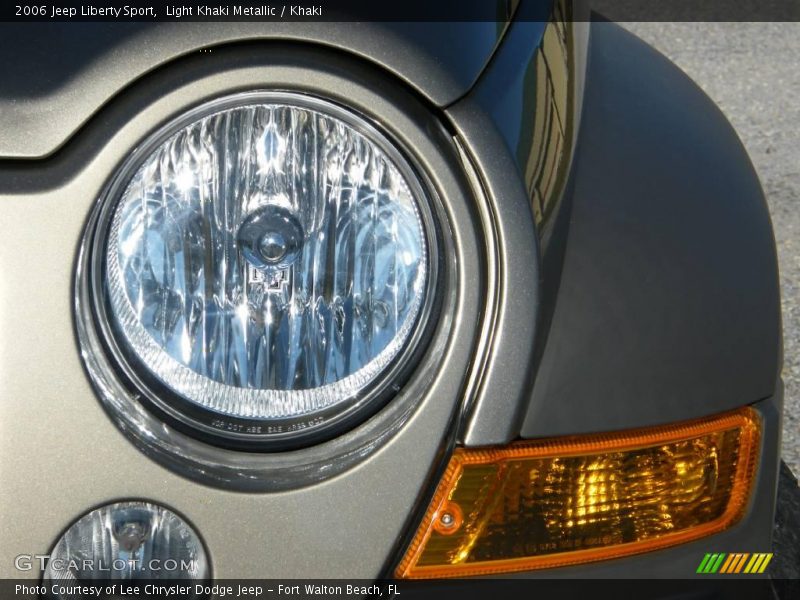 Light Khaki Metallic / Khaki 2006 Jeep Liberty Sport