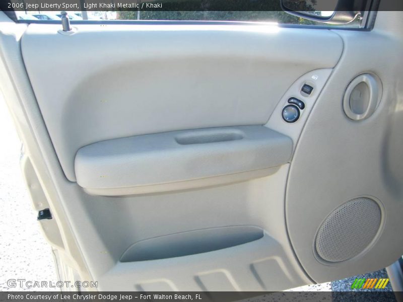 Light Khaki Metallic / Khaki 2006 Jeep Liberty Sport