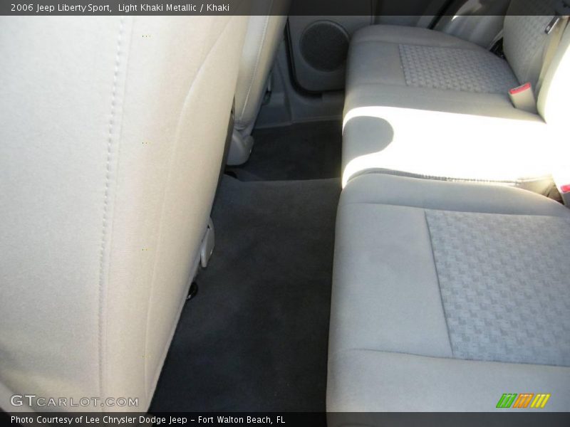 Light Khaki Metallic / Khaki 2006 Jeep Liberty Sport