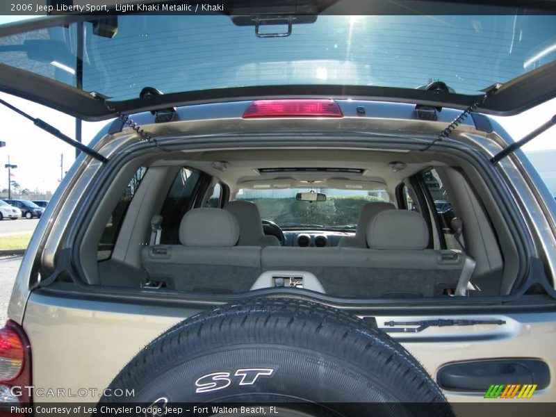 Light Khaki Metallic / Khaki 2006 Jeep Liberty Sport